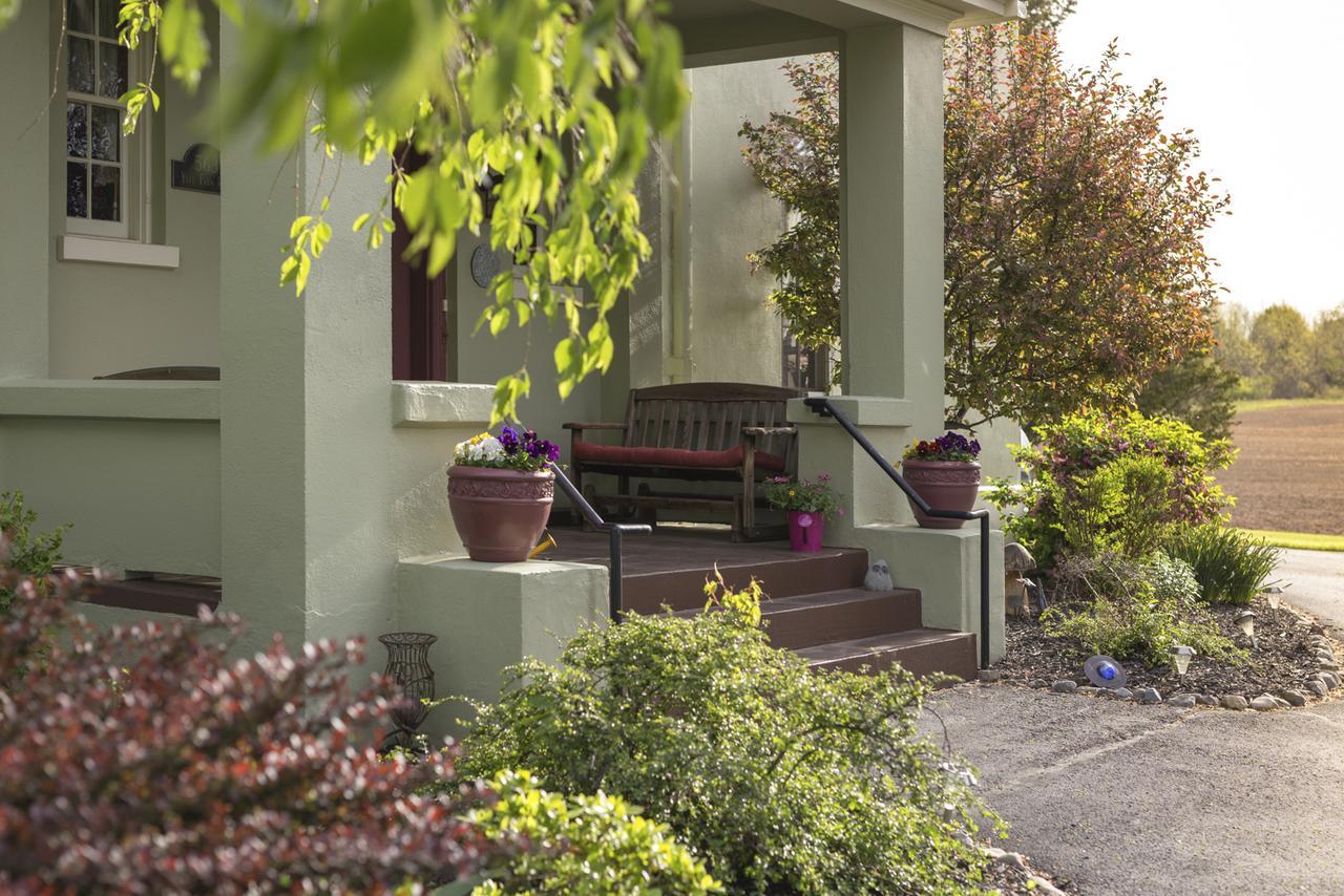 Yale Manor B&B & Yurt Glamping Exterior foto
