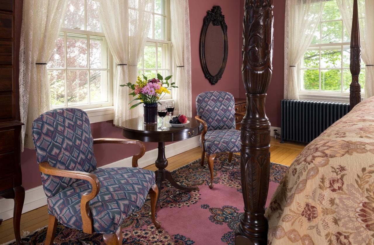 Yale Manor B&B & Yurt Glamping Exterior foto